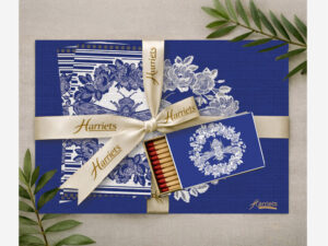 Bee Christmas – Disposable Dining Sets (Placemats, Napkins & Long Matches)