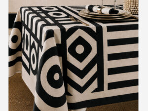 Black and white shapes Table cloth